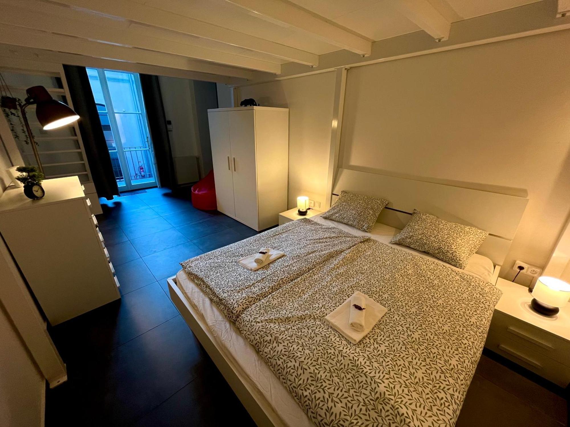 Apartamento Opletalova 1min From Wenceslas Square Praga