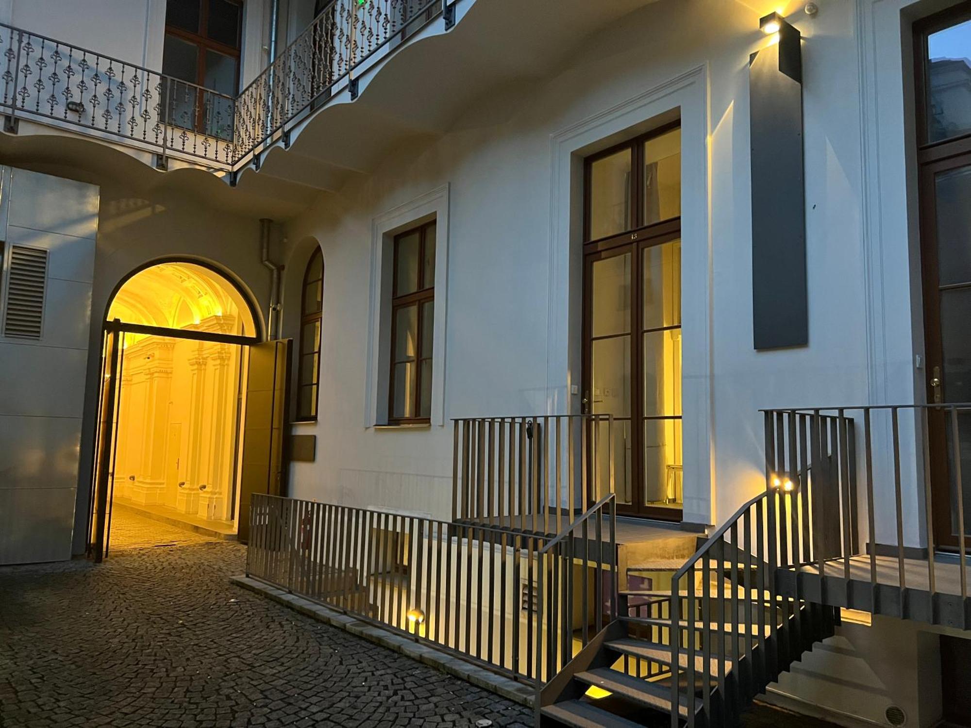 Apartamento Opletalova 1min From Wenceslas Square Praga